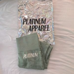 NEW Platinum Apparel Leggings